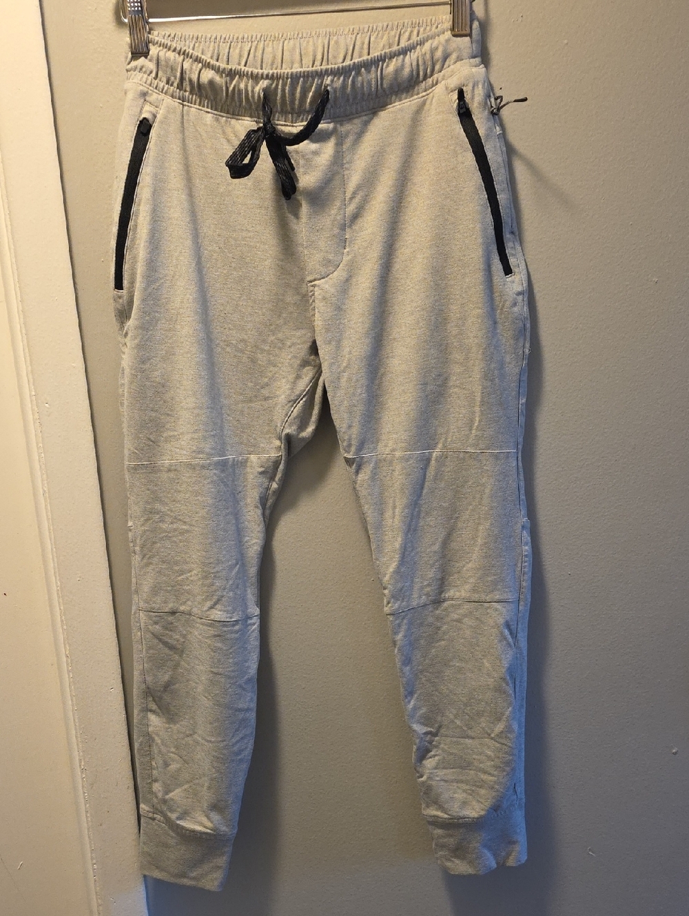 American Eagle Outfitters Light Gray Jogger Pants with Black Accents